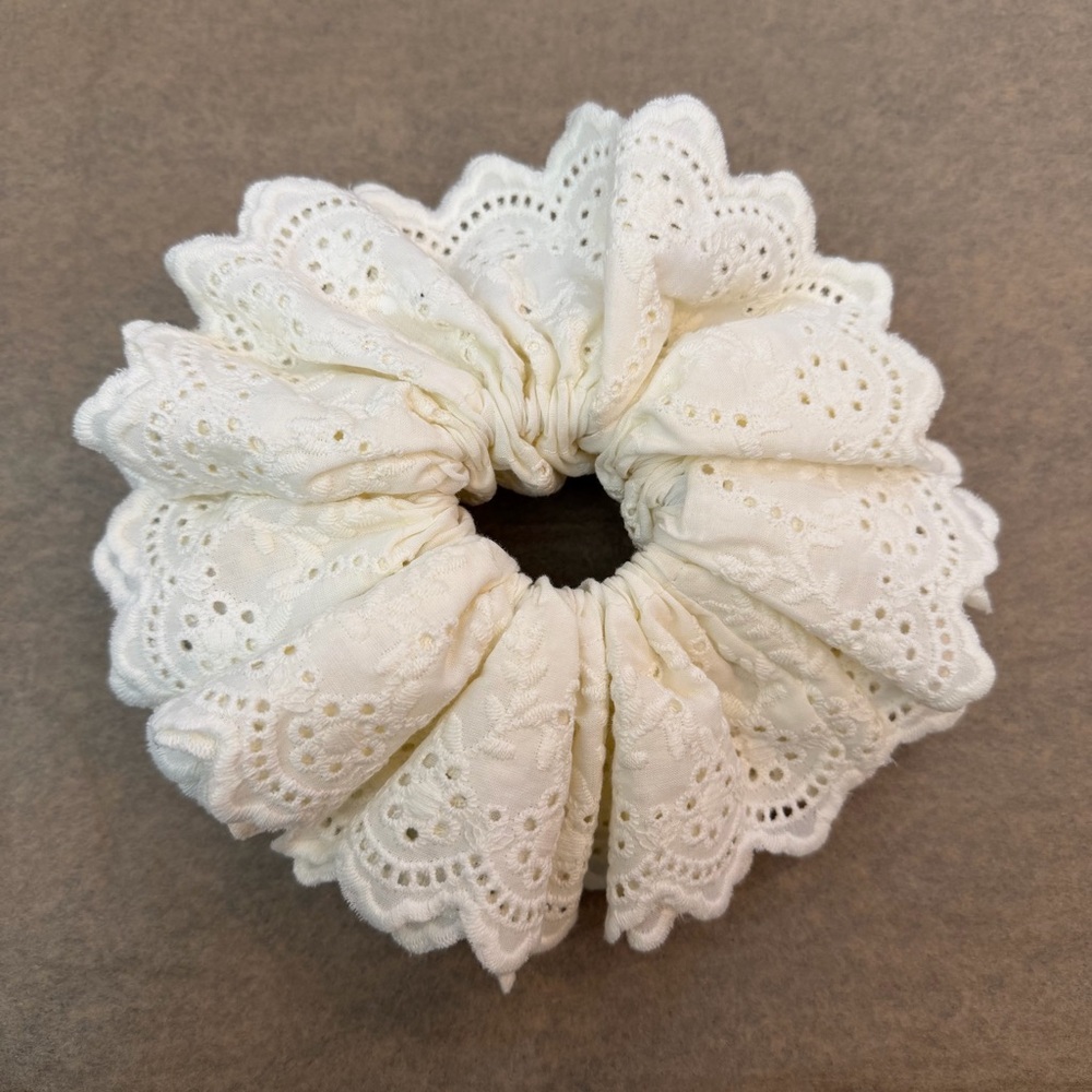 Zara M Cream Eyelet Lace Hair Scrunchie Oversized Giant Scalloped Cottagecore
